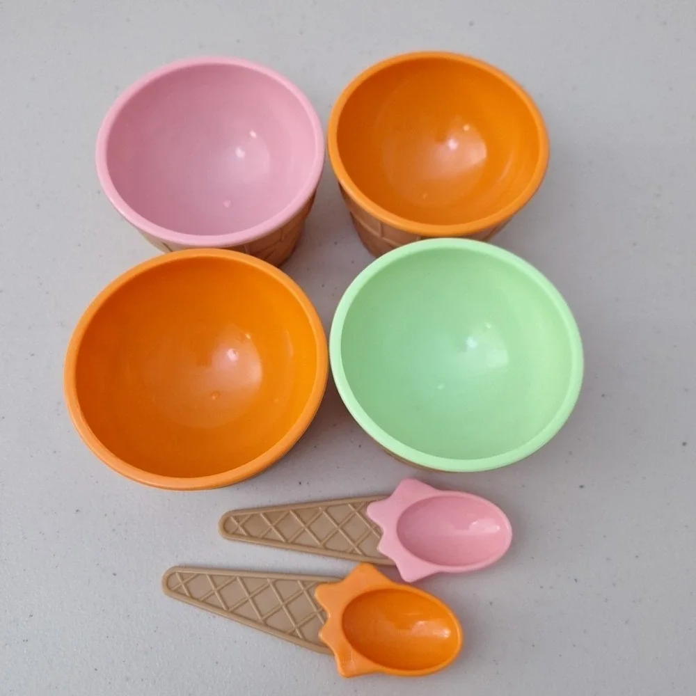 Vtg 90's 4 Colorful Matching Plastic Waffle Ice Cream Bowls & 2 Spoons